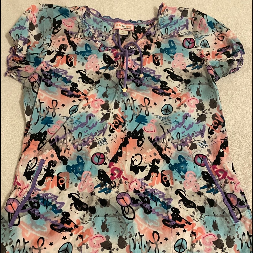 Koi scrub top